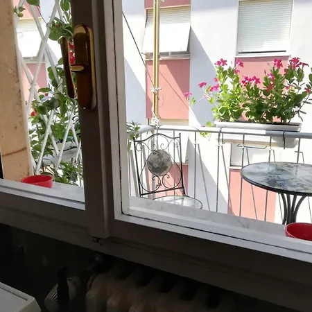 Casa Parco Casale 公寓